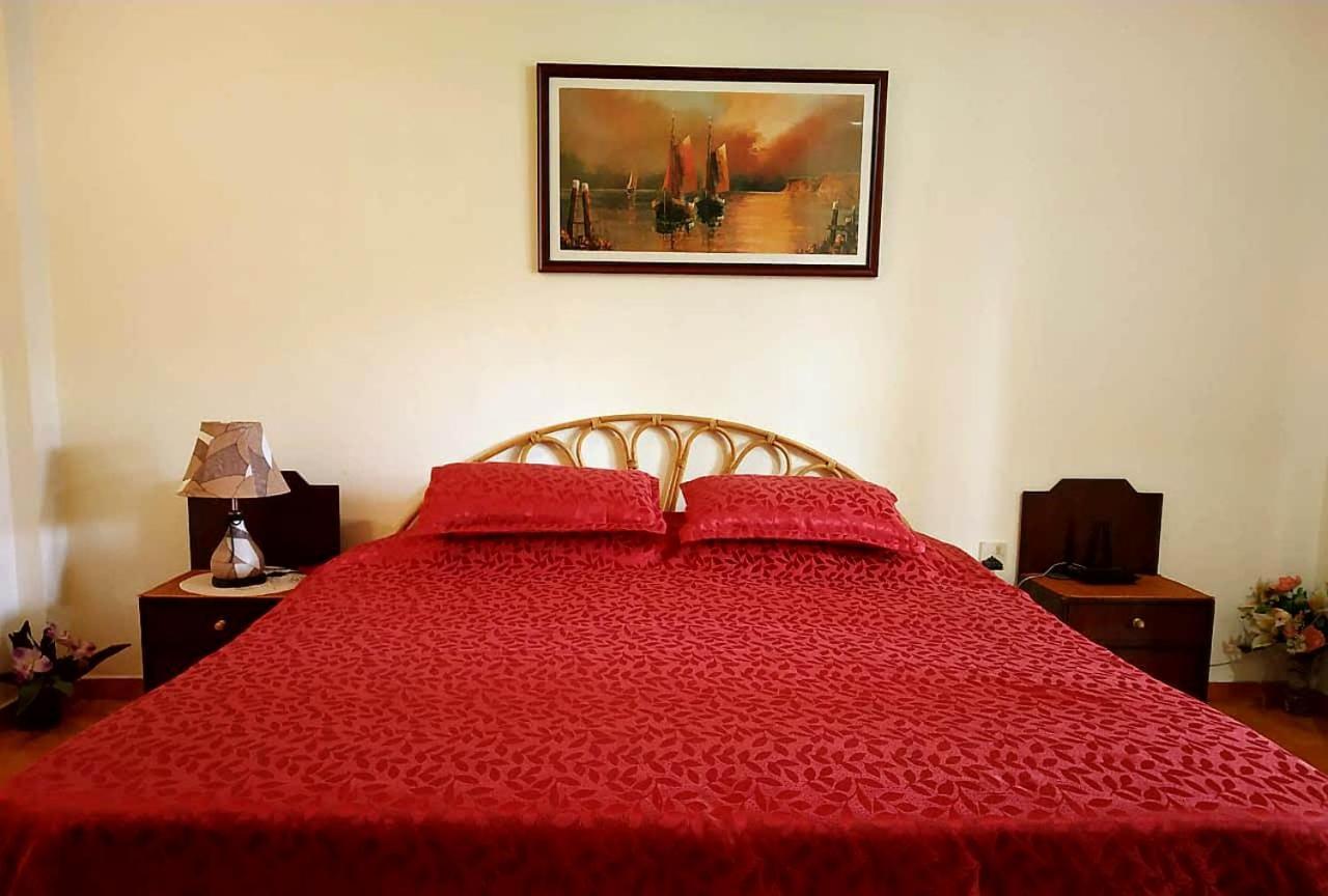 Diana Apartments Candolim Bagian luar foto