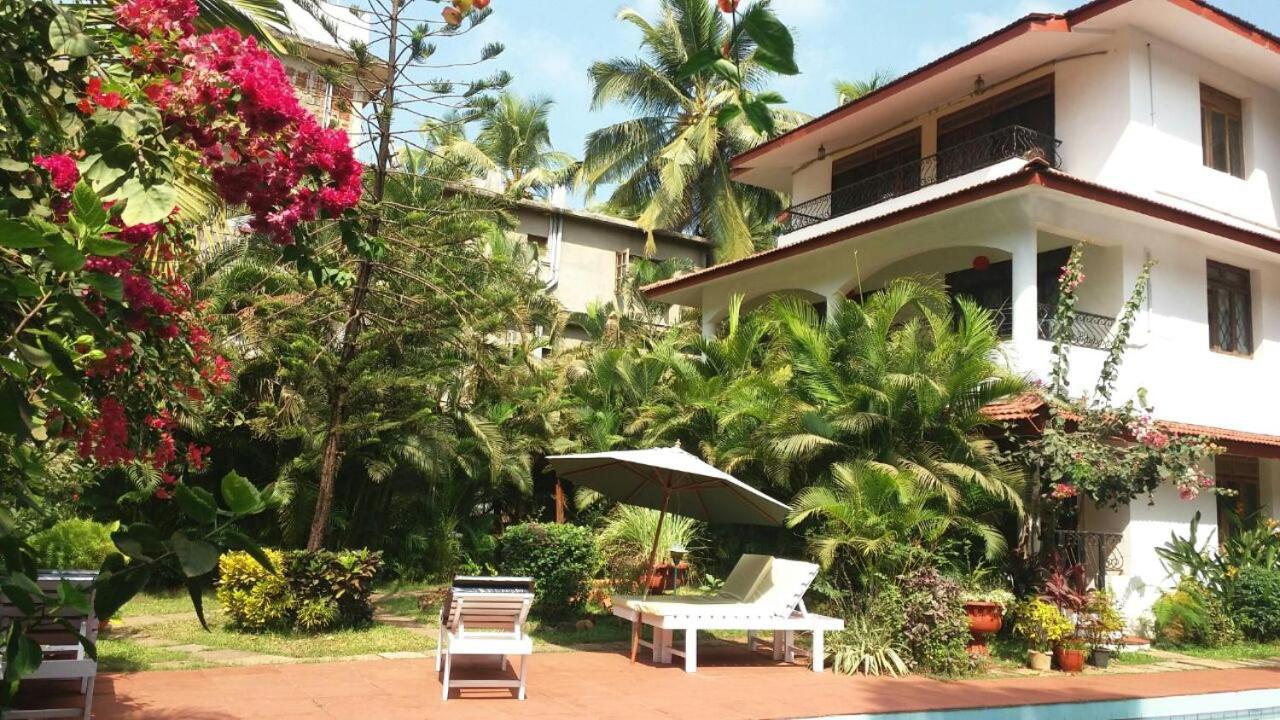 Diana Apartments Candolim Bagian luar foto