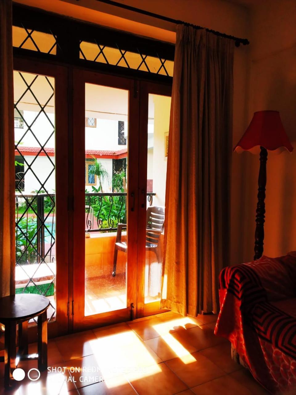 Diana Apartments Candolim Bagian luar foto