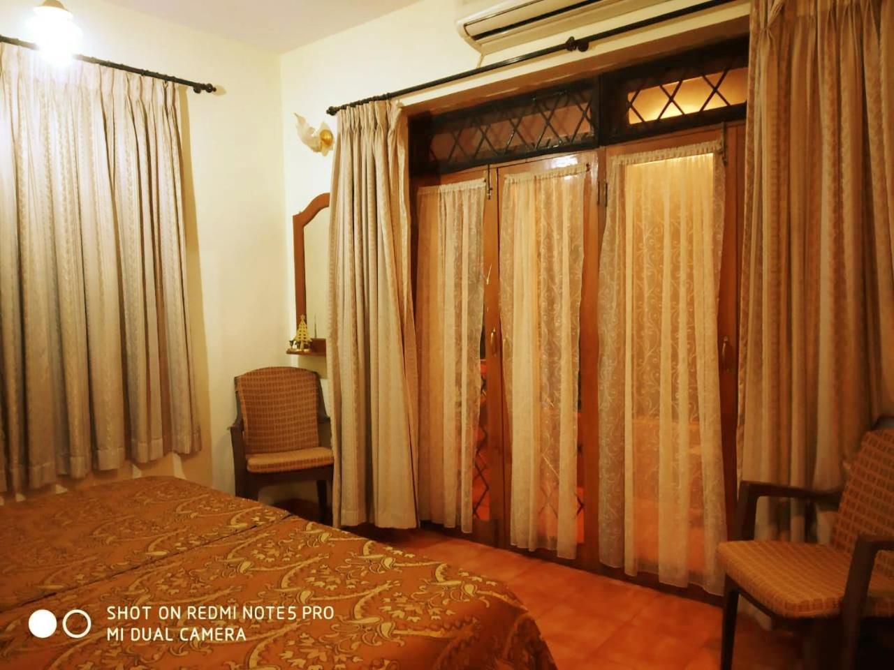 Diana Apartments Candolim Bagian luar foto