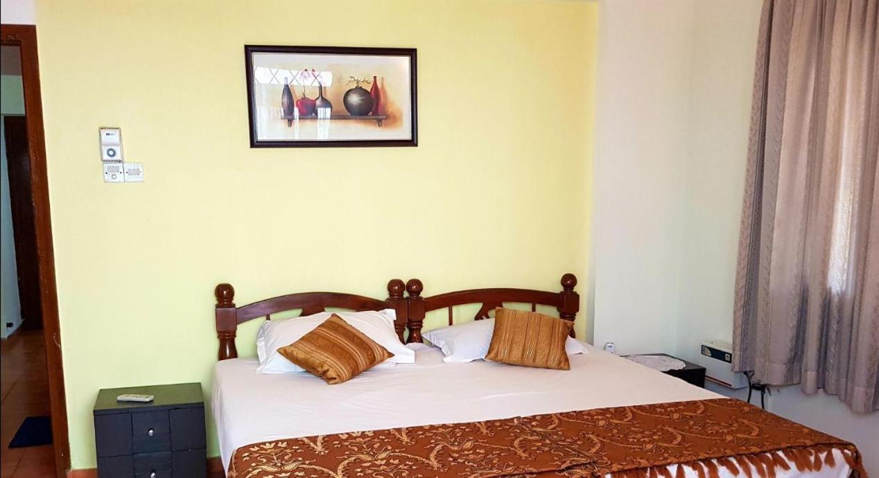 Diana Apartments Candolim Bagian luar foto