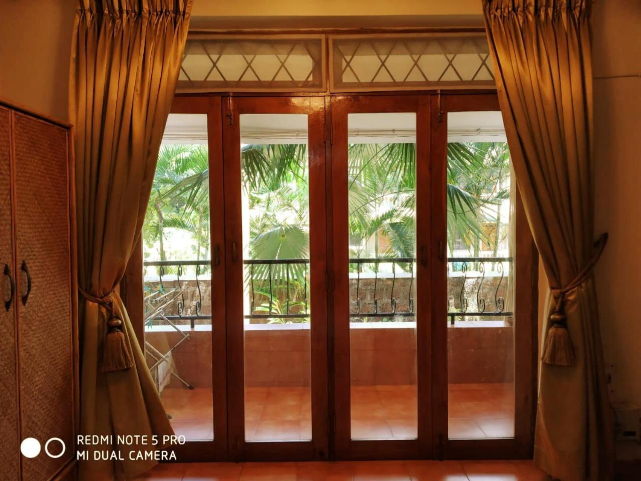 Diana Apartments Candolim Bagian luar foto